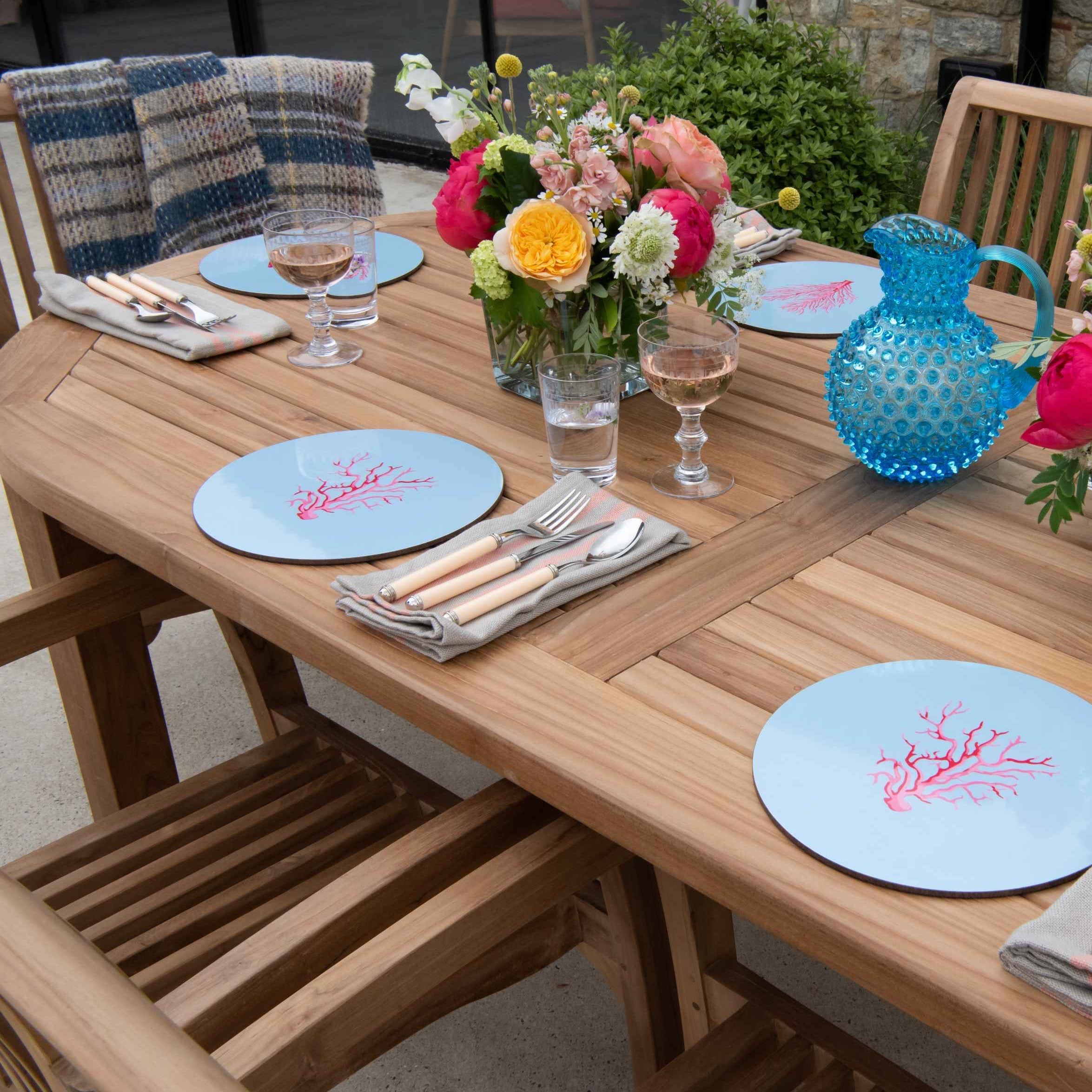 Lily Oval Table