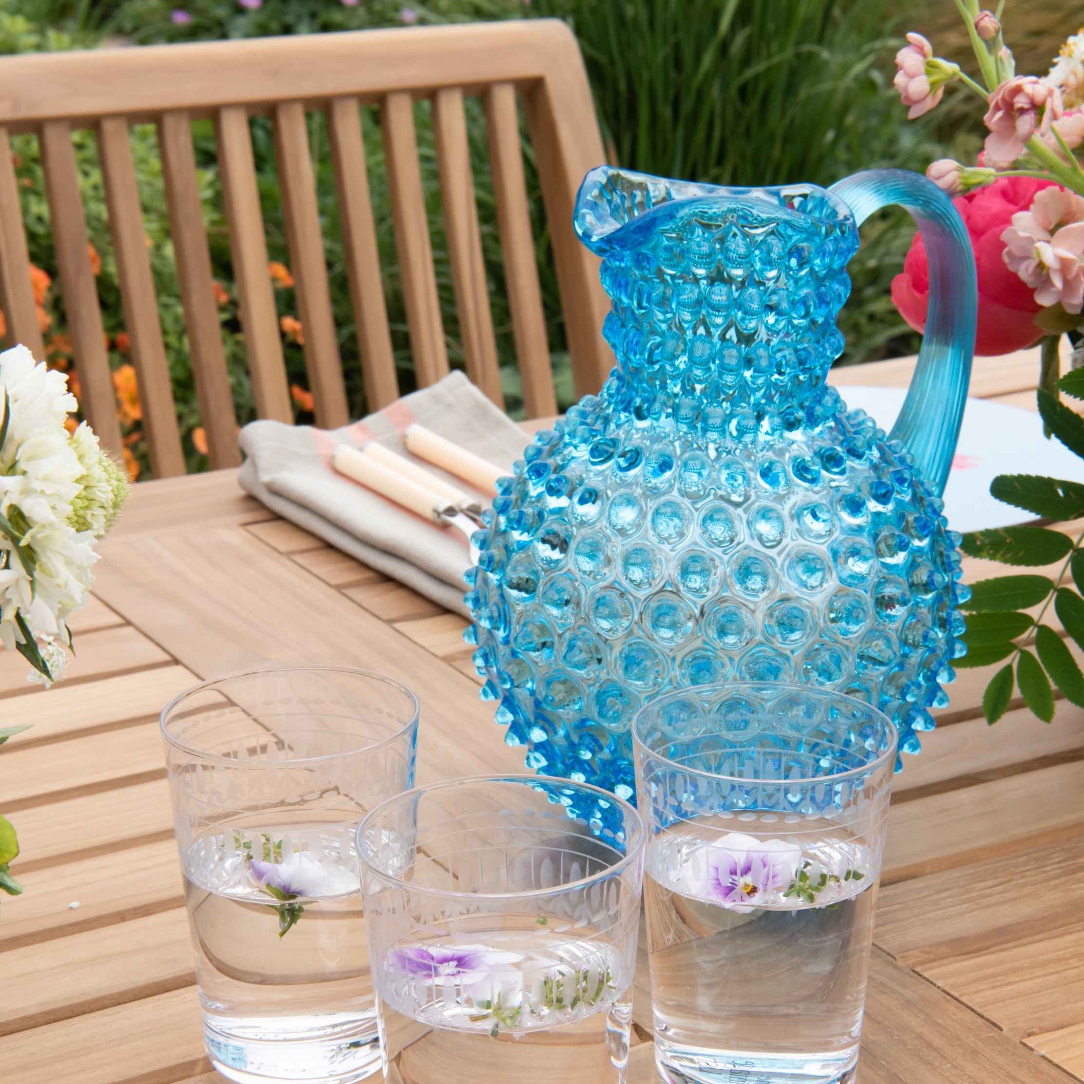 Lily Oval Table